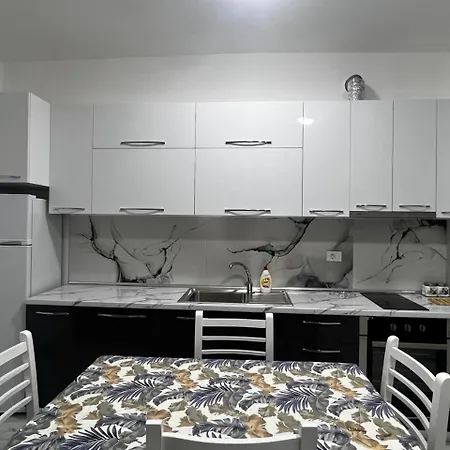 Orlando's Apartment Lezhe